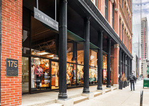 Retail Space in Downtown Chicago on Franklin